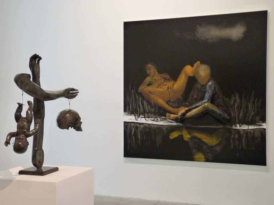 057 Stephane Pencreac h g-le sens de la vie 75x80x12cm 2012 d- narcisse 200x200cm 2012