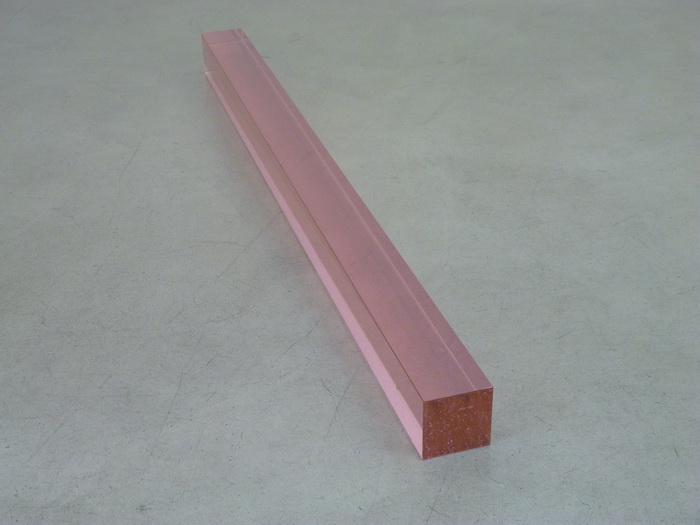 016 Ann Veronica Janssens ne1956 april Anlaglass bar 12 x 180 x 12 cm 2013
