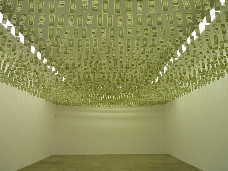 084 Gianni Motti ne 1958 moneybox installation 2013