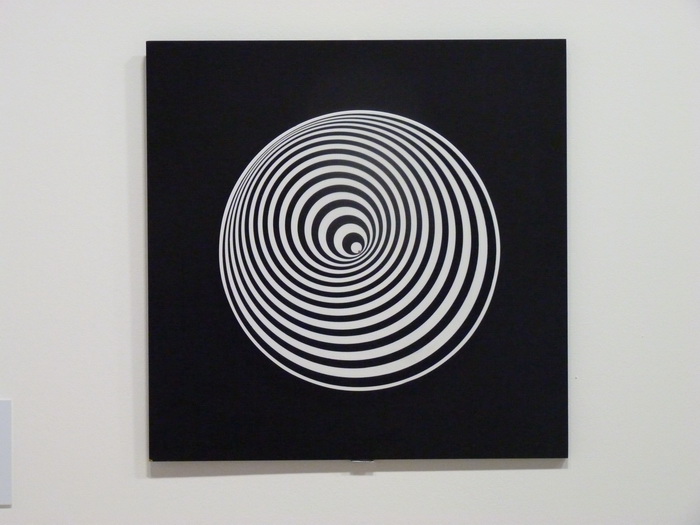 0255 Marina Apollonio ne1940 dinamica circolare 1968 bois et plexiglas peints