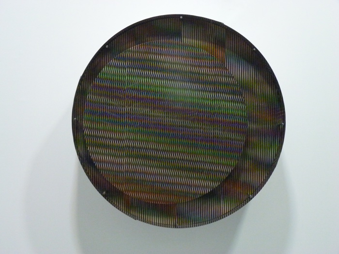 0082 Carlo Cruz-Diez ne1923 chromointerference mecanique 1973 aluminium plexiglas medium moteur