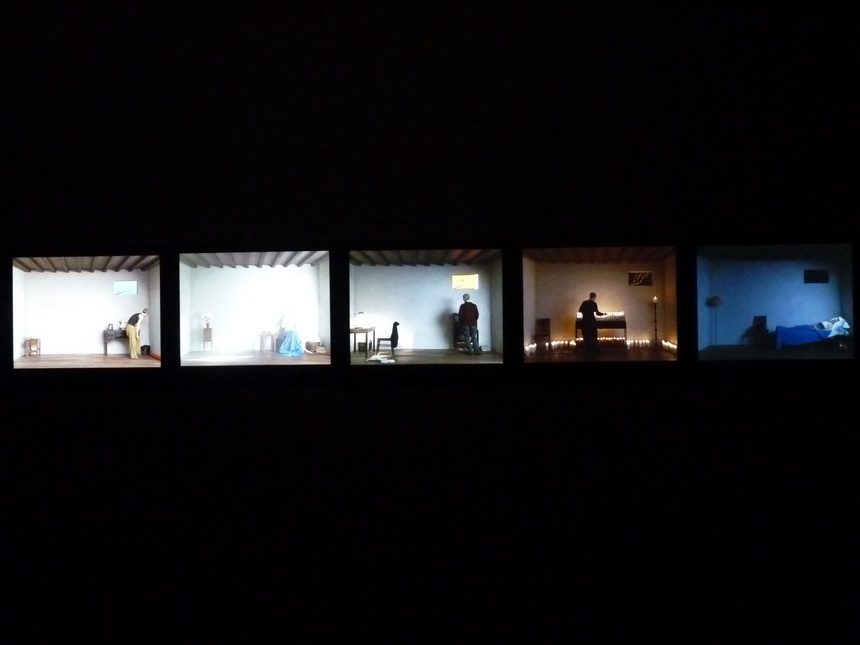 038-2 Bill Viola Catherine s room -la chambre de Catherine 2001 5 ecrans LCD 18 minutes performeuse Weba Garretson