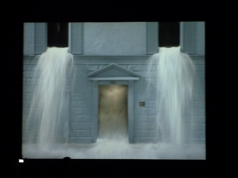 057 Bill Viola going forth by day -sortir au jour 2002 installation audio video 5 parties 1-fire birth 2-the parh 3-the deluge 4-the voyage 5- first light coll Pinault