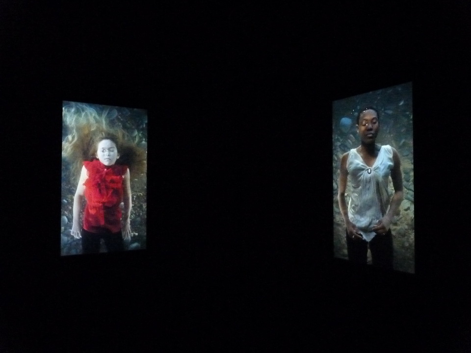 095 Bill Viola the dreamers-les reveurs 2013 7 canaux video-ecrams plasma colle Pinault