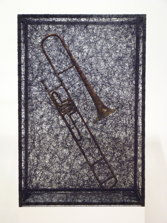 005 Chiharu Shiota ne1972 state of being -trombone 120x80x45cm 2012