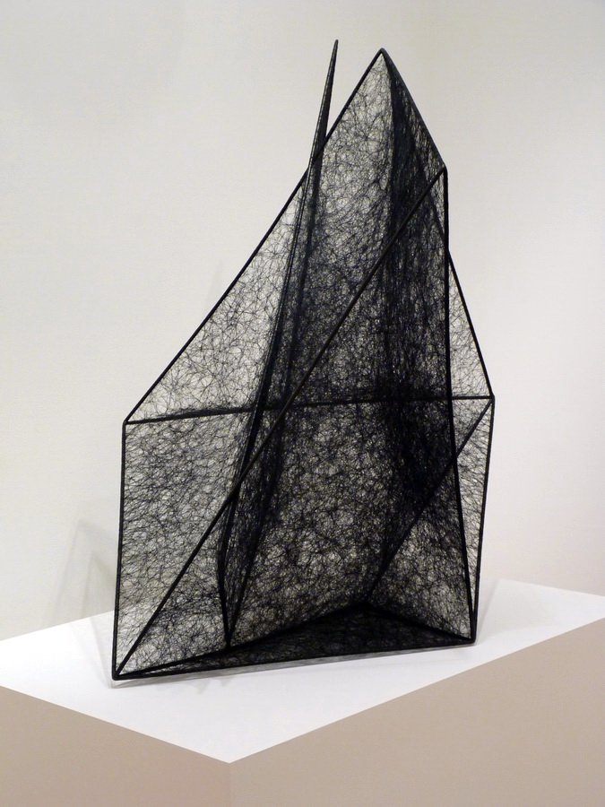 007 Chiharu Shiota ne1972 state of being -geometric black form 130x115x83cm 2014