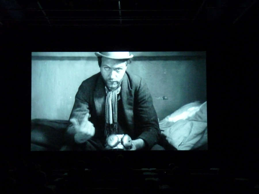 014 Christian Marclay the clock 2010 installation video 24h centre Pompidou