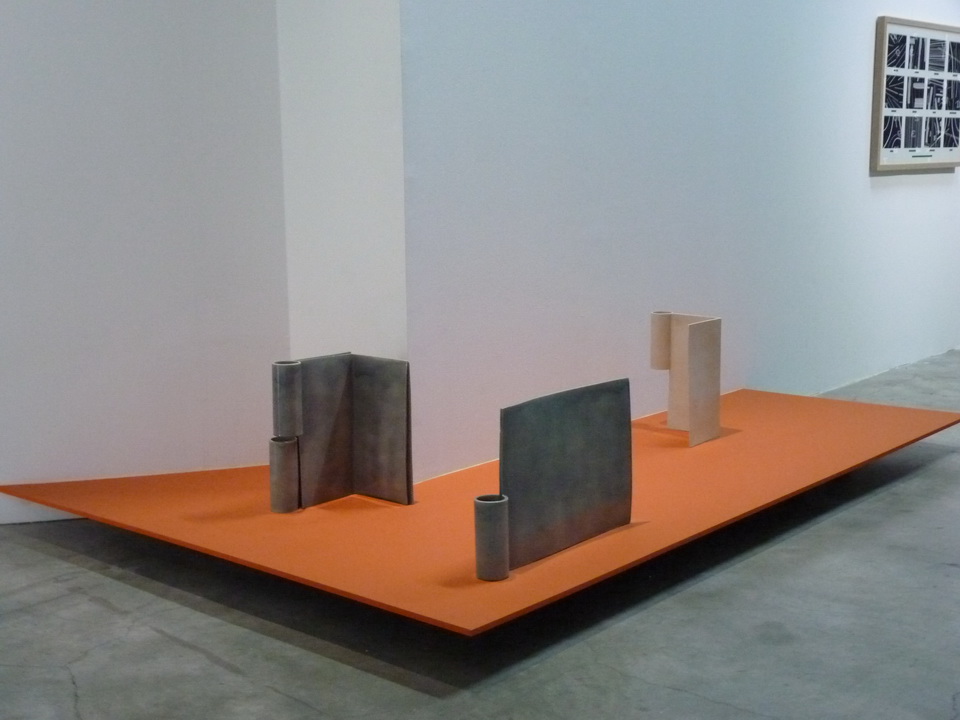 044 Sophie Bonnet-Pourpet ne1988 hinges in a walting room 2014