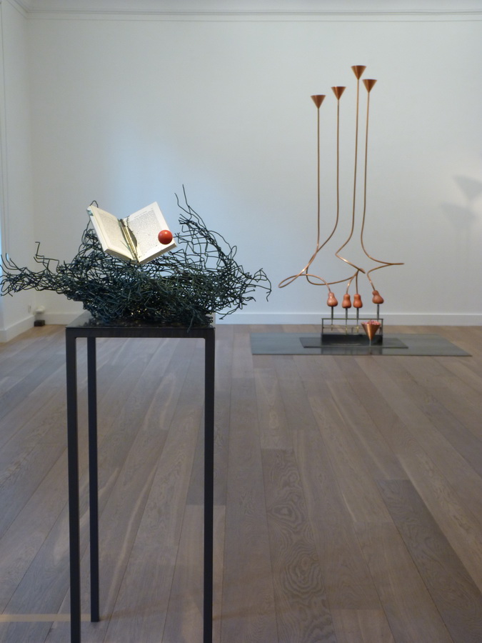 008 Rebecca Horn journal du voleur Jean Genet 2013 133x82x40cm
