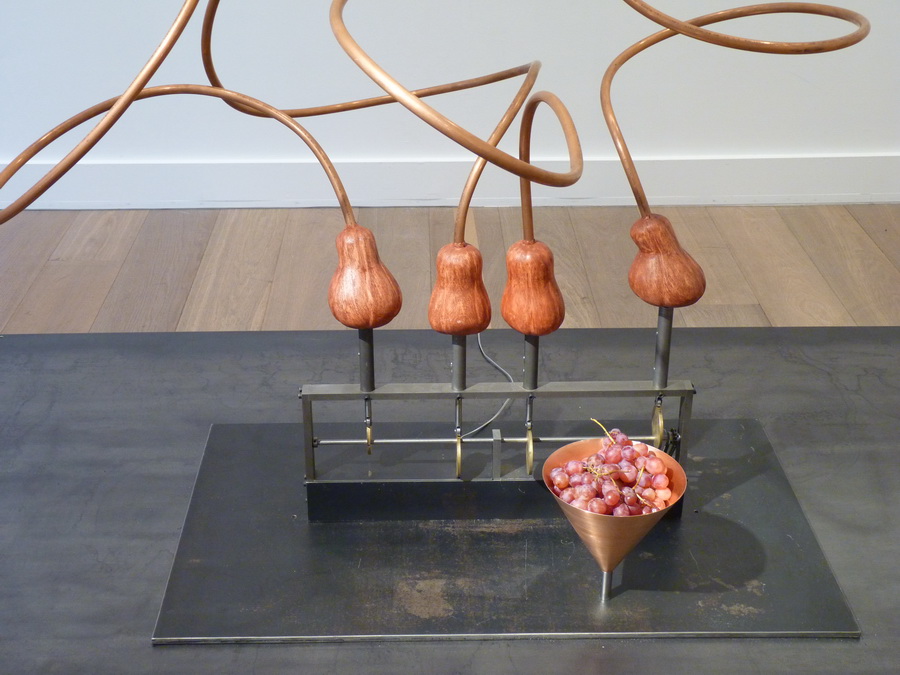 006 Rebecca Horn Between the knives the emptiness 2014 255x180x150cm