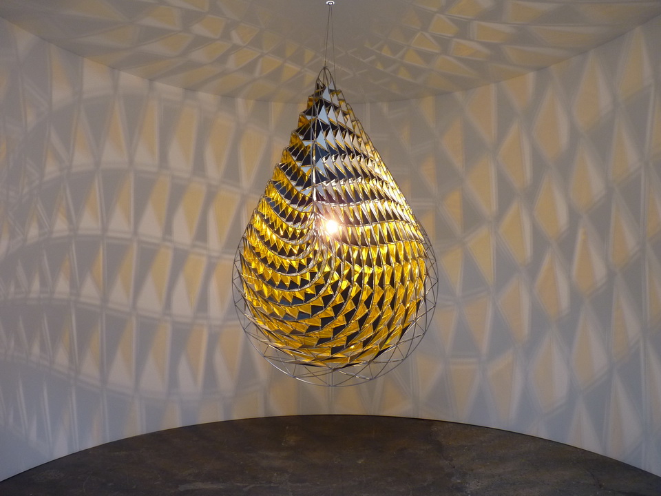 016 Olafur Elisasson the wew planet 94.9x95.5x201cm  2013 acier inoxydable aluminium verre colore peinture