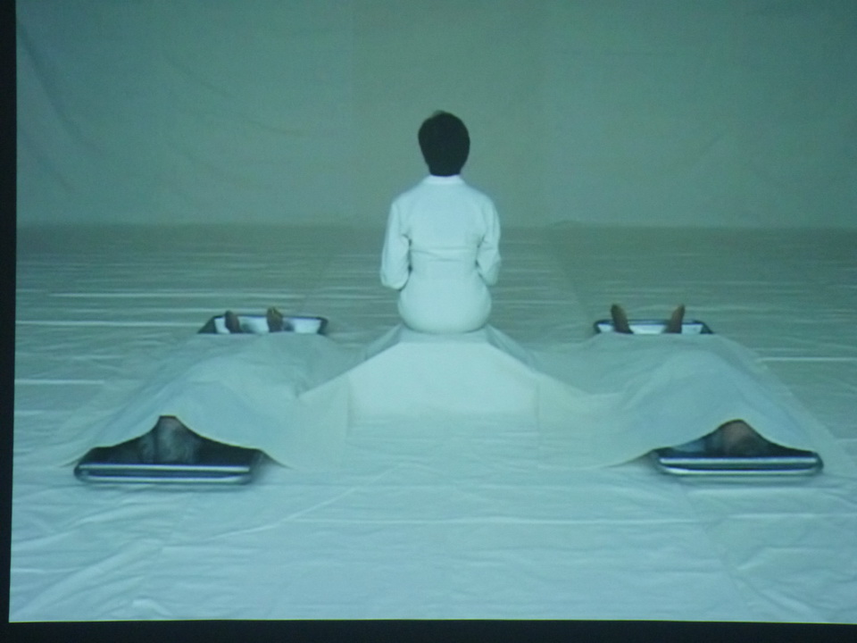 026-6  Araya Rasdjarmrearnsook b1957 conversation I-III 2005 video 12mm