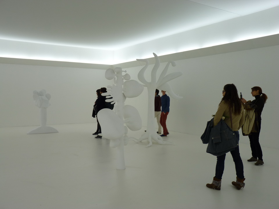 021 Christophe Berdaguer -Maris Pejus b1968-69 E.17 Y.40 A.18 C.28 X.40 0.13.5 2014 polytyrein resine filbre de verre peinture