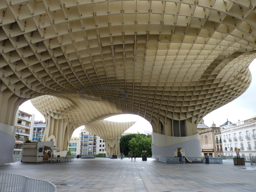 P1390415-4