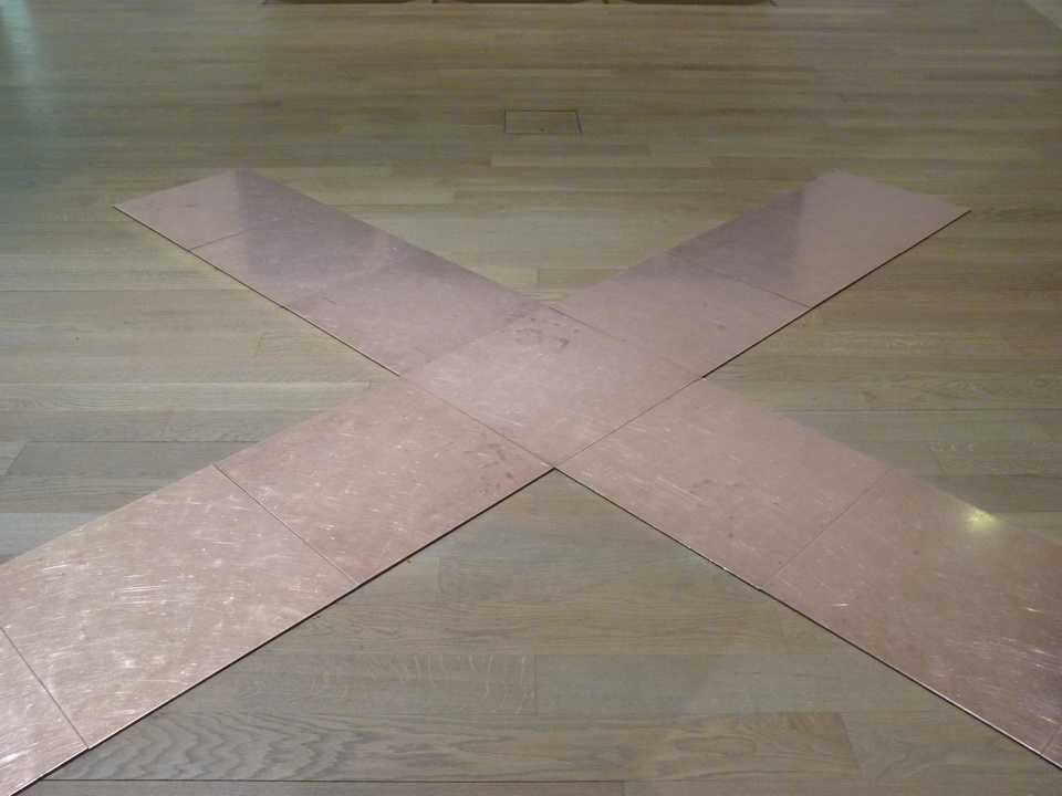 026 Carl Andre ne1935 parisite 1984 o.51x351.2x351.2cm cuivre-13 unitee