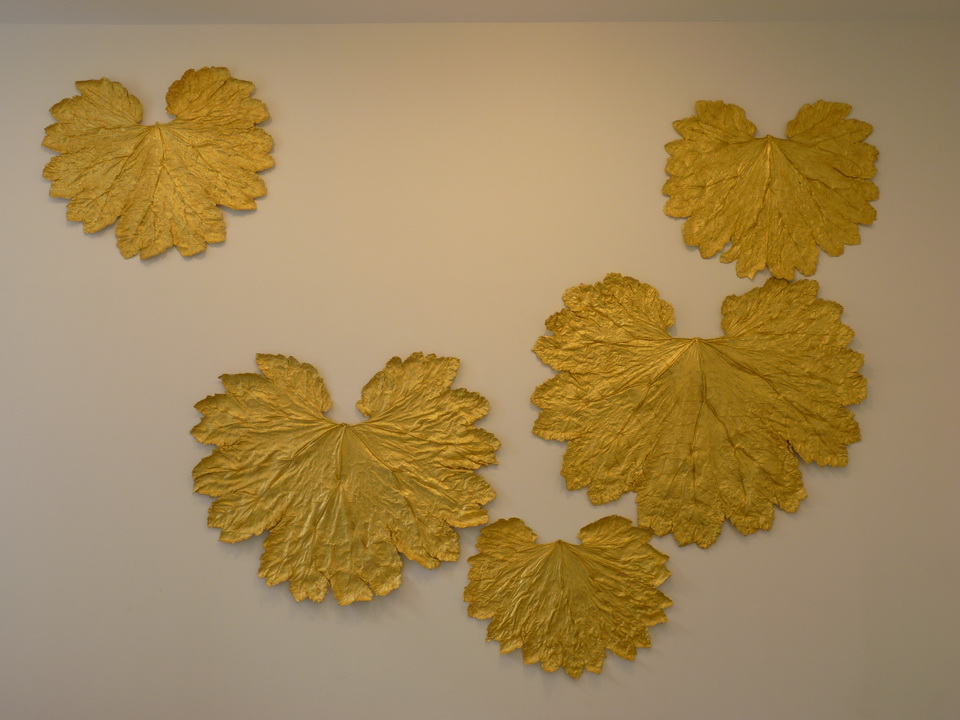077 Lionel Esteve ne 1967sans titer serie de 58 oeuvres 2015 plantes dorees a la feuille d or