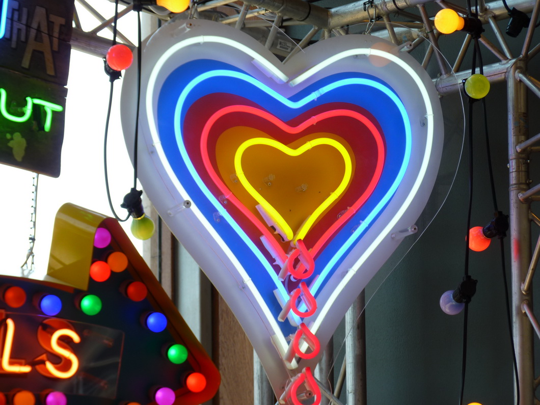 010 Chris Bracey neon man 2015