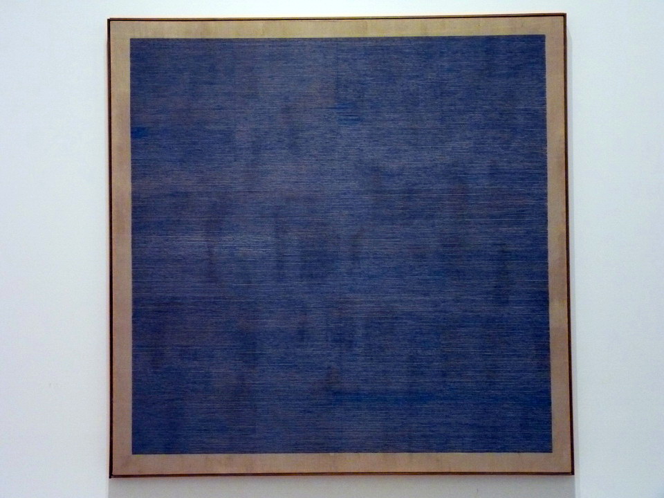 001-2 Agnes Martin 1912-2004 falling bleu 1963 huile et graphite sur lin