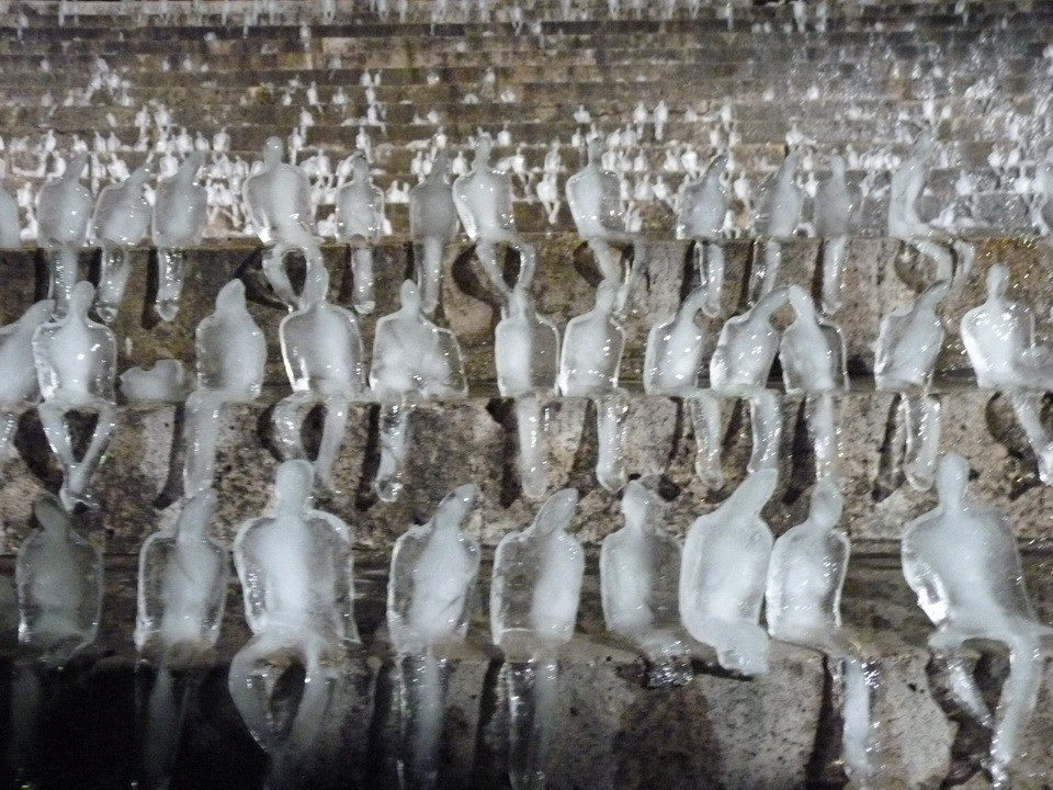 022 Nele Azevedo minimum monument 2015 installation