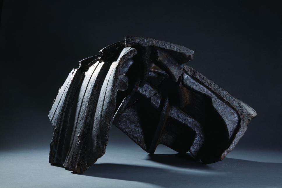 C003非器系列 III H36X55X49cm 2010 陶、還原燒、熟料土、金銅釉1250度