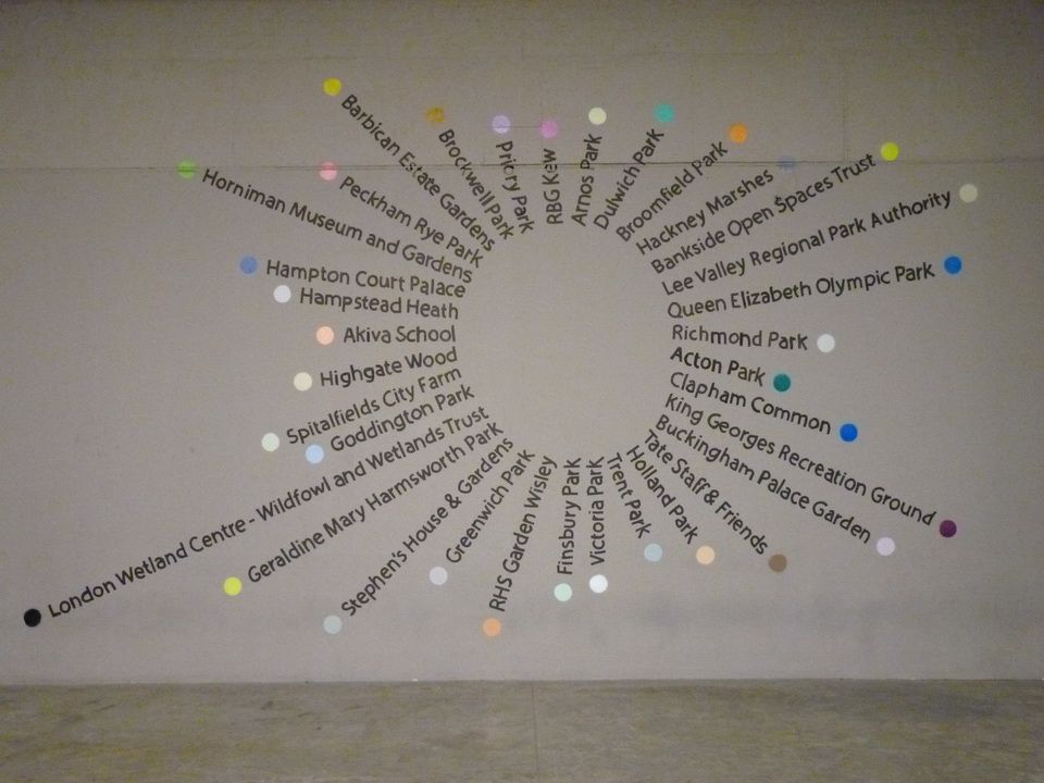 P1460165 Abraham Cruzvillegas ：「empty lot」 2015 installation