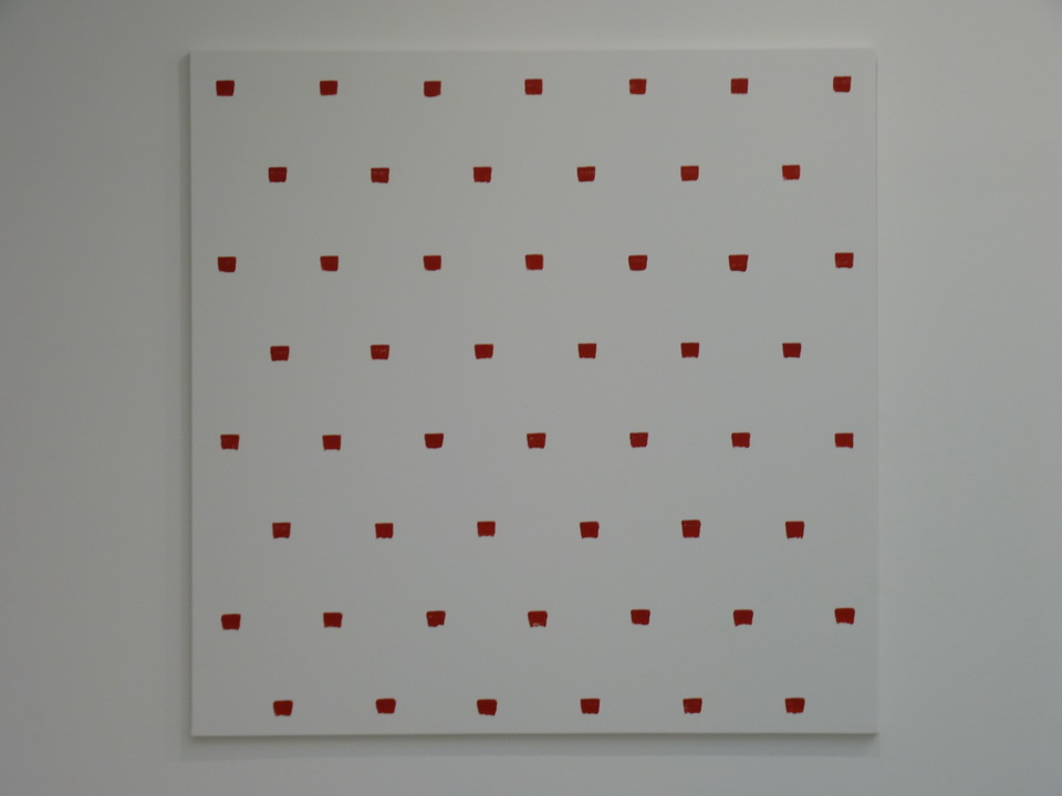 054 Niele Toroni empreintes des pinceau n-50 a intervalles reguliers de 30cm acrylique rouge sur toile 200x200cm 2016