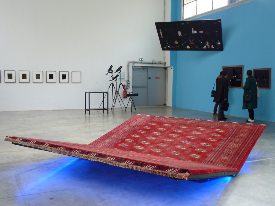0142-slavs-and-tatars-pray-way-2012-tapis-en-sole-et-laine-mdf-acier-neon