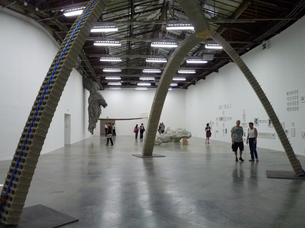 01038-vincent-ganivet-tripode-500x900x900cm-2010