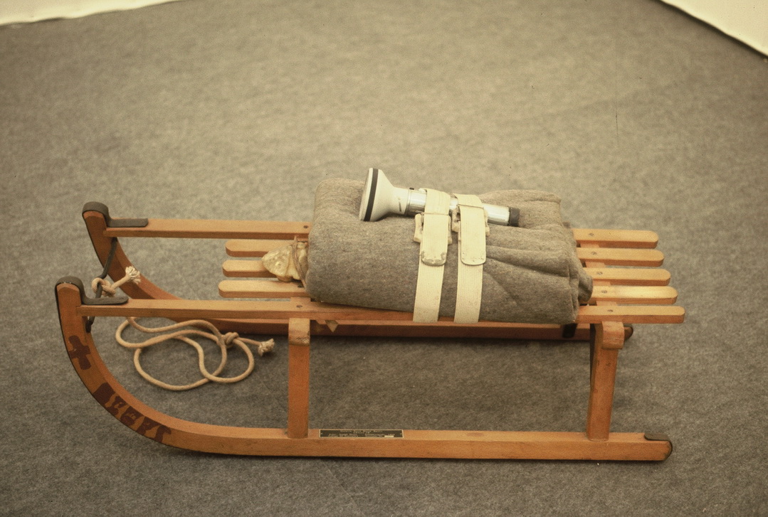 021 Joseph Beuys 雪橇1970年 53×86×43