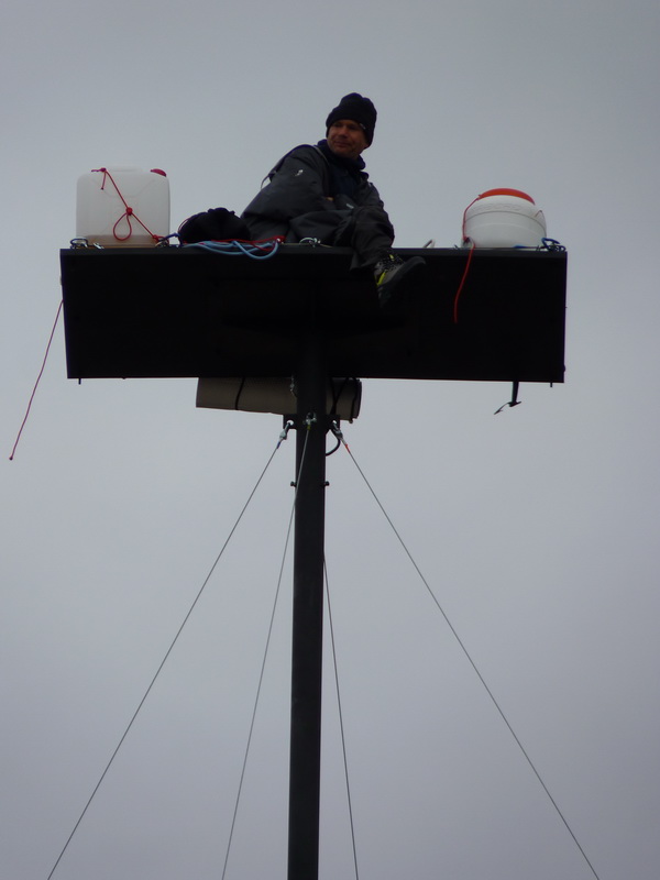 P1590766 Abraham-Poincheval-ne-1972-vigie-stylite-2016-performance