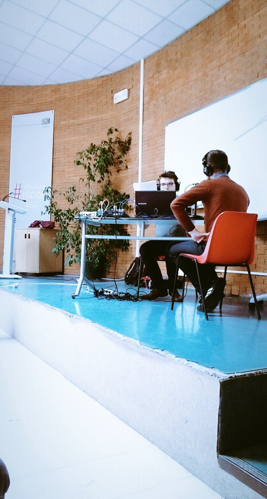 Episode enregistré devant des étudiants de l'<a target ='_blank' rel='noreferrer' href='https://www.iscom.fr/fr/iscom-toulouse'>ISCOM de Toulouse</a> Episode enregistré devant des étudiants de l'<a target ='_blank' rel='noreferrer' href='https://www.iscom.fr/fr/iscom-toulouse'>ISCOM de Toulouse</a>