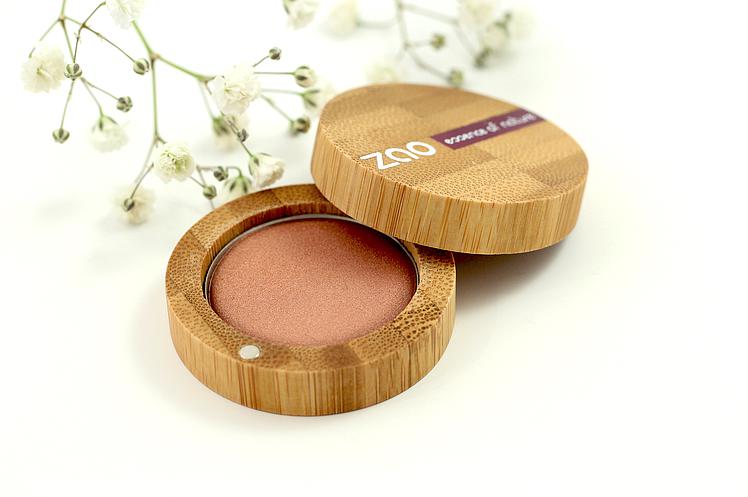 https://s3.eu-west-3.amazonaws.com/zaomakeup.com/assets/cream-eye-shadow_748_497-72699.jpg