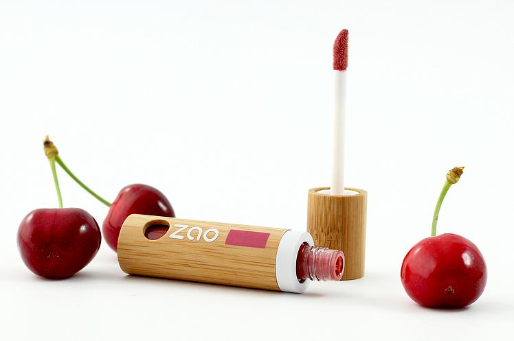 https://s3.eu-west-3.amazonaws.com/zaomakeup.com/assets/lip-polish_748_497-72363.jpg