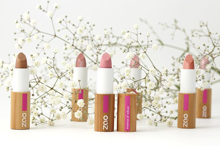 https://s3.eu-west-3.amazonaws.com/zaomakeup.com/assets/pearly-lipstick_748_497-73011.jpg
