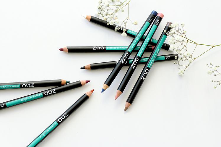 https://s3.eu-west-3.amazonaws.com/zaomakeup.com/assets/pencils_748_497-73387.jpg