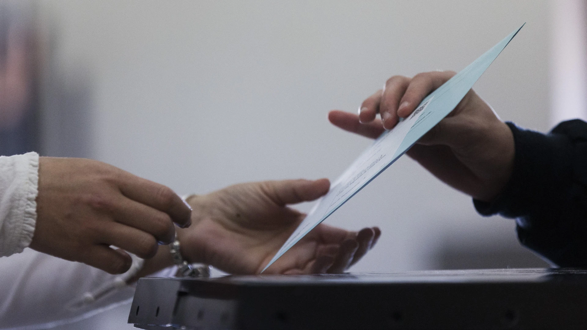 Campanha do PS e candidato do ADN violam normas de publicidade eleitoral