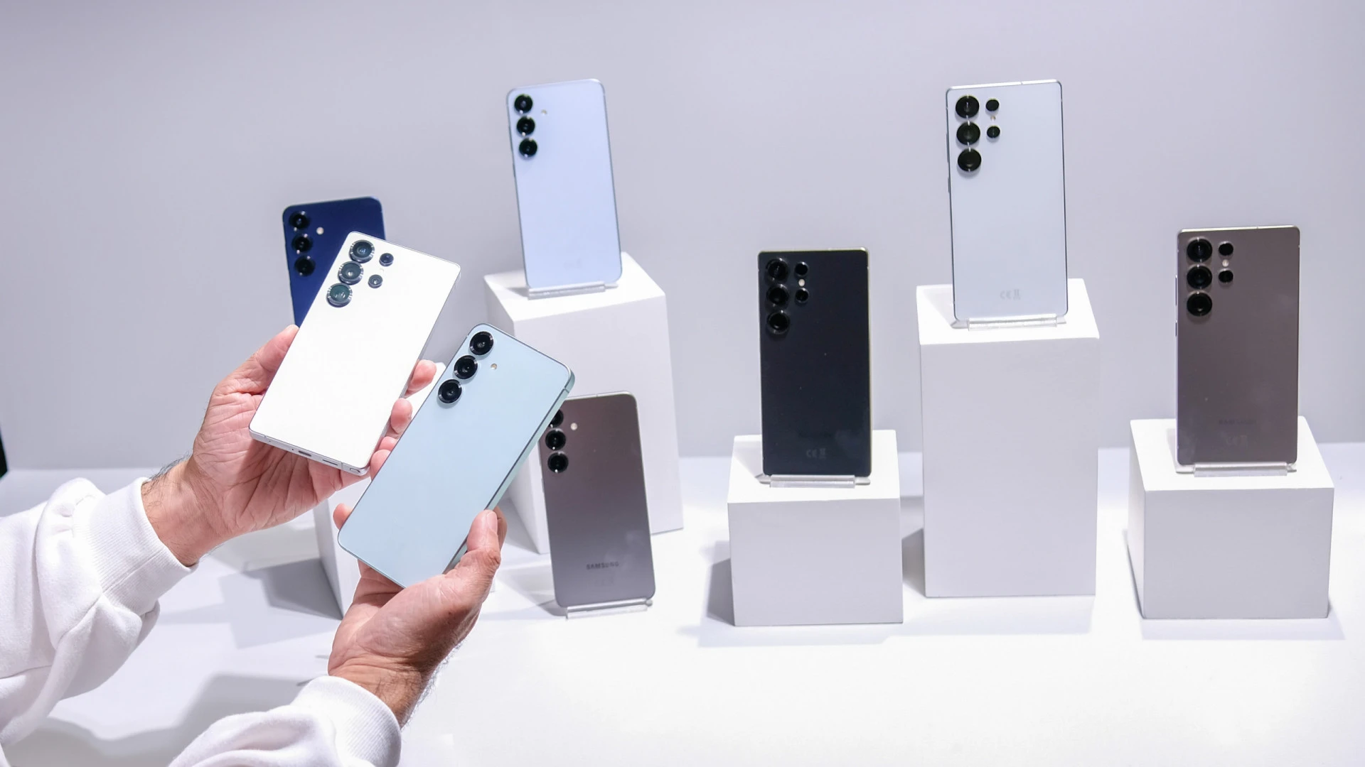 Samsung dá início aos testes da nova atualização One UI 8 para smartphones