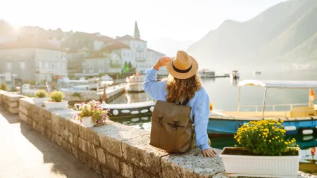 Descubra as cidades mais acessíveis para visitar neste verão, incluindo uma joia portuguesa!